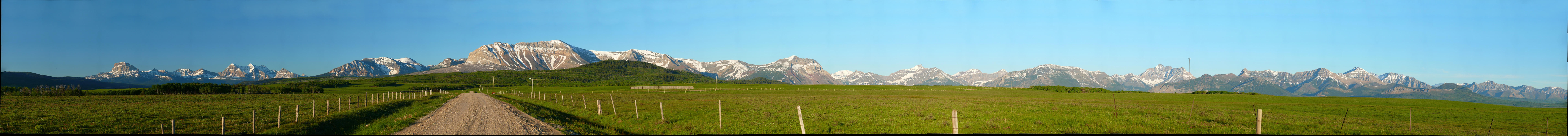 Chief Mountain panorama 10.jpg