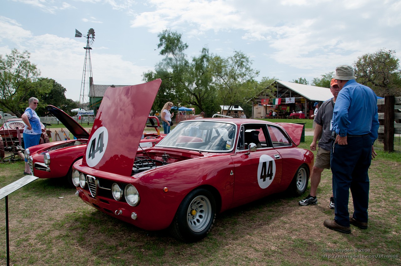 Grapevine_Italian Car_fest_2010-77.jpg