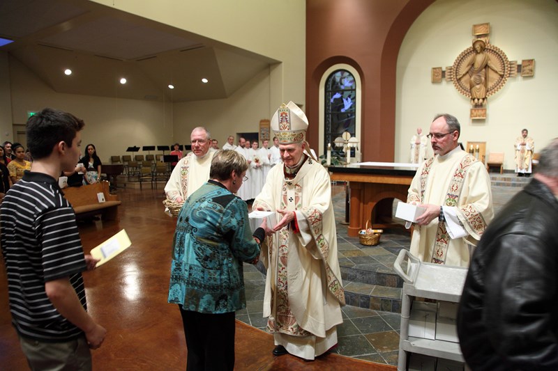 Chrism_Mass_2013_OLG_19Mar2013_0092 [800x533].JPG