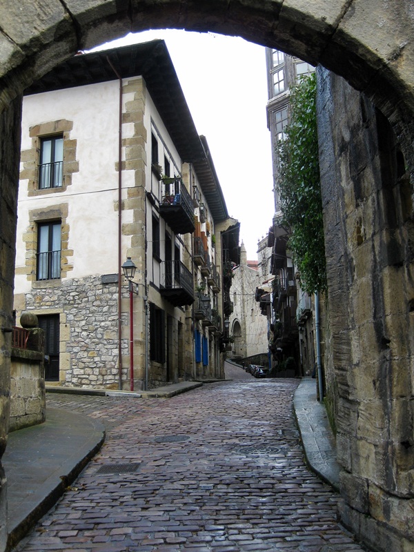 Hondarribia. Puerta de Santa Maria