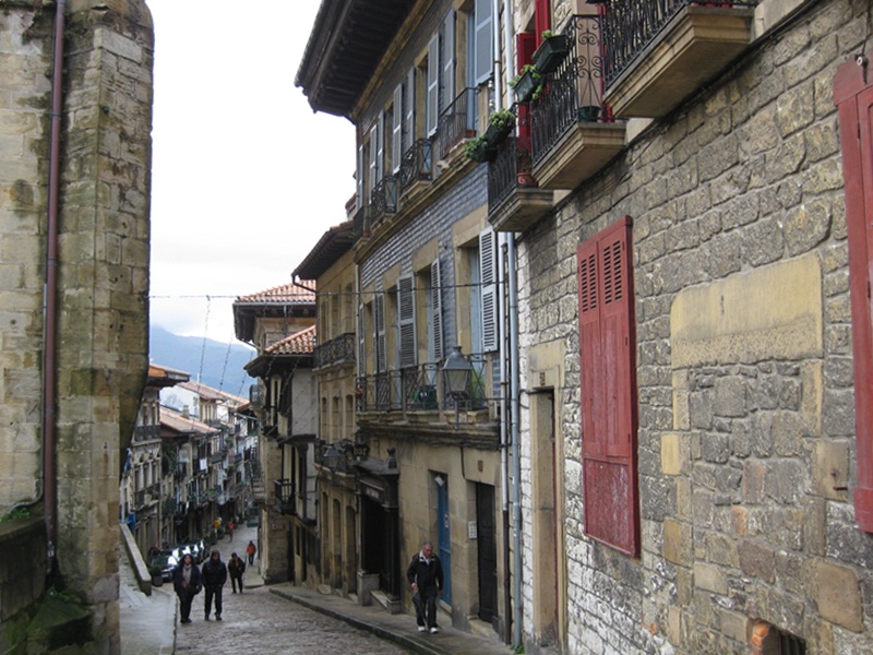 Hondarribia.Calle Mayor
