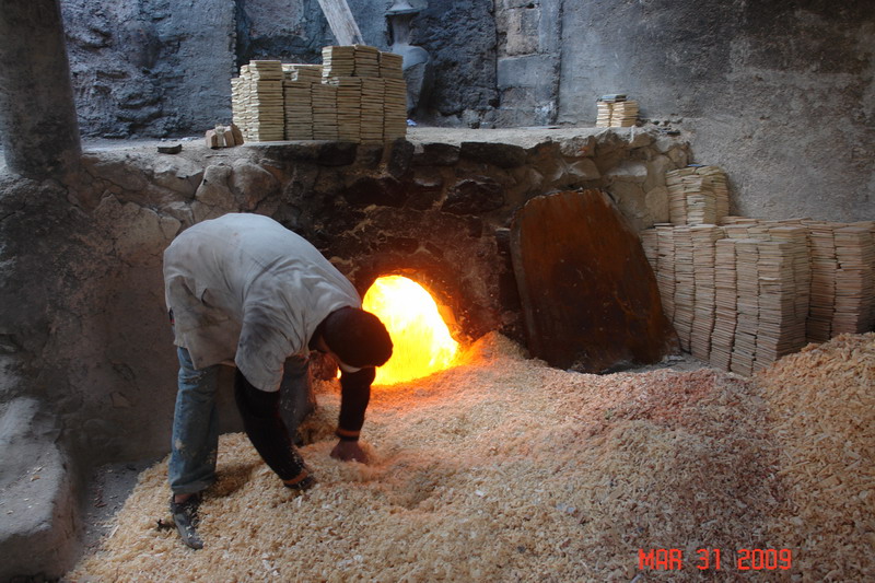 Fez_139 ceramic shop.JPG