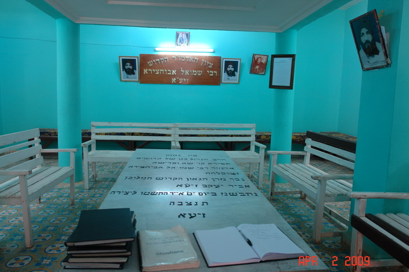 sahara68 cemetery.JPG