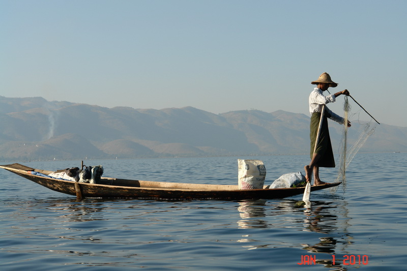 inle lake91 fishing.JPG