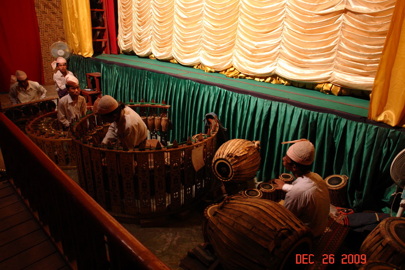 mandalay2 musicians.JPG