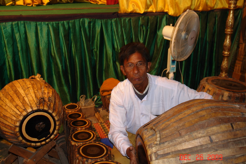 mandalay3 musicians.JPG