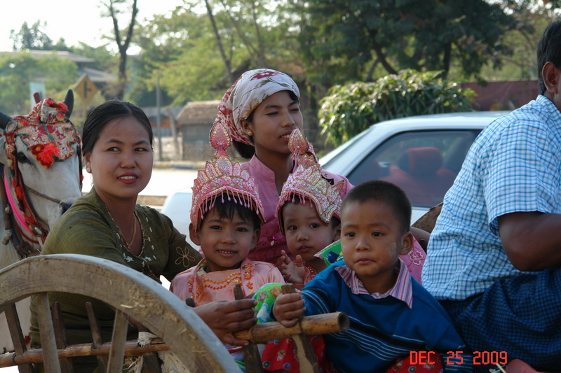 mandalay53 initiation ceremony.JPG