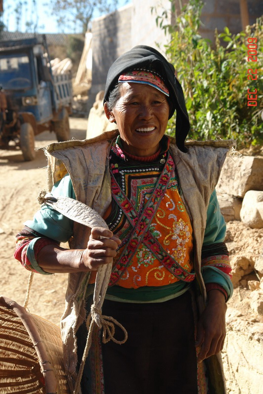 dali and minority people15.jpg