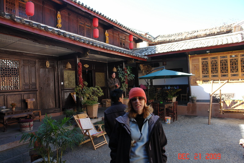 dali and minority people32.JPG