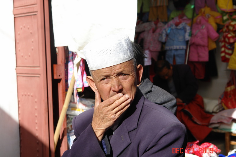 dali and minority people42 market.JPG