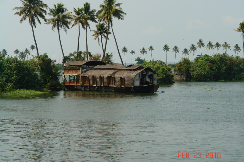 backwaters of kerala20.JPG