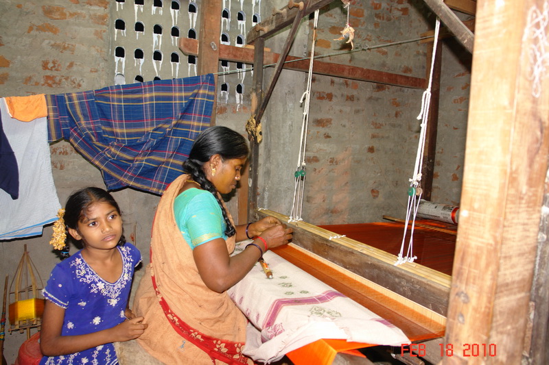 kumbahkonam12 sari weaving.JPG