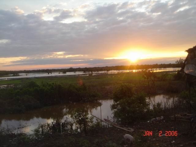cambodia river people009.JPG