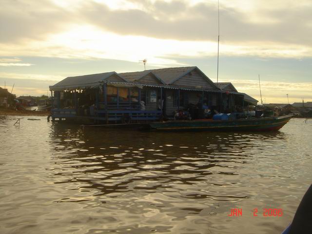 cambodia river people021.JPG