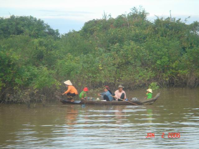cambodia river people034.JPG
