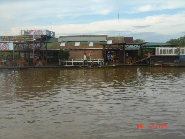 cambodia river people038.JPG