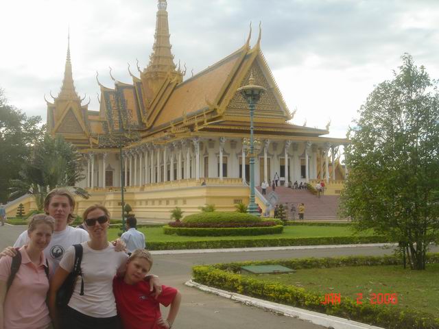 cambodia phnom penh royal palace