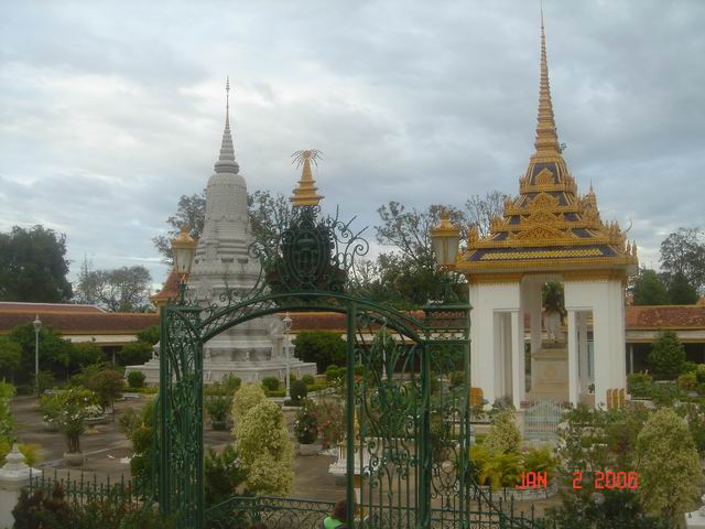 cambodia phnom penh royal palace