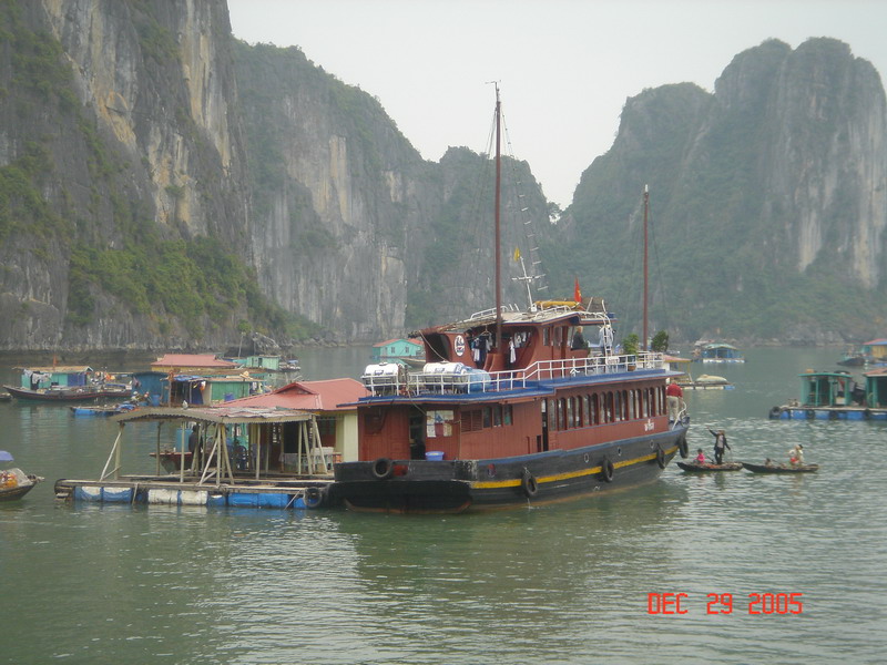 vietnam hailong bay034.JPG