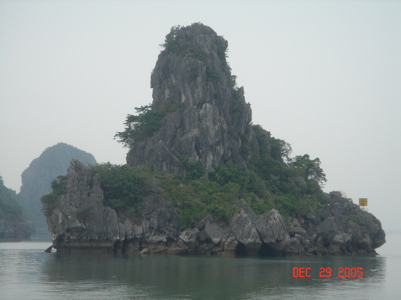 vietnam hailong bay054.JPG