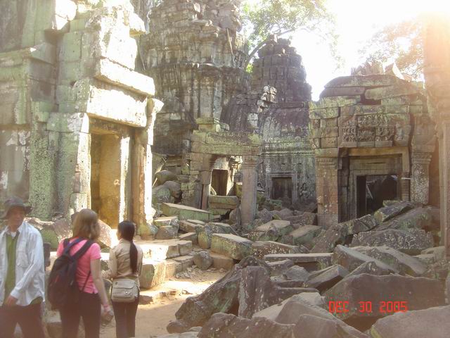 cambodia angkor temples016.JPG