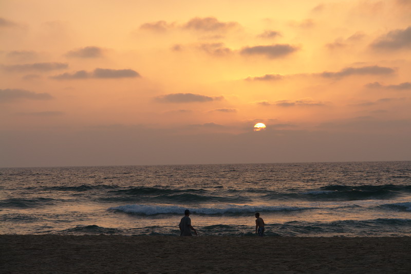 nitzanim beach
