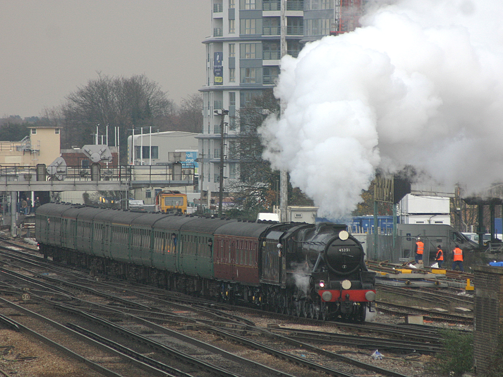 December 13 2005:<br> Departing Woking