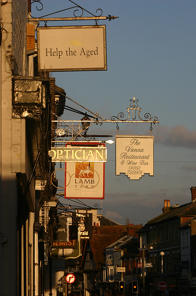 Farnham Signs