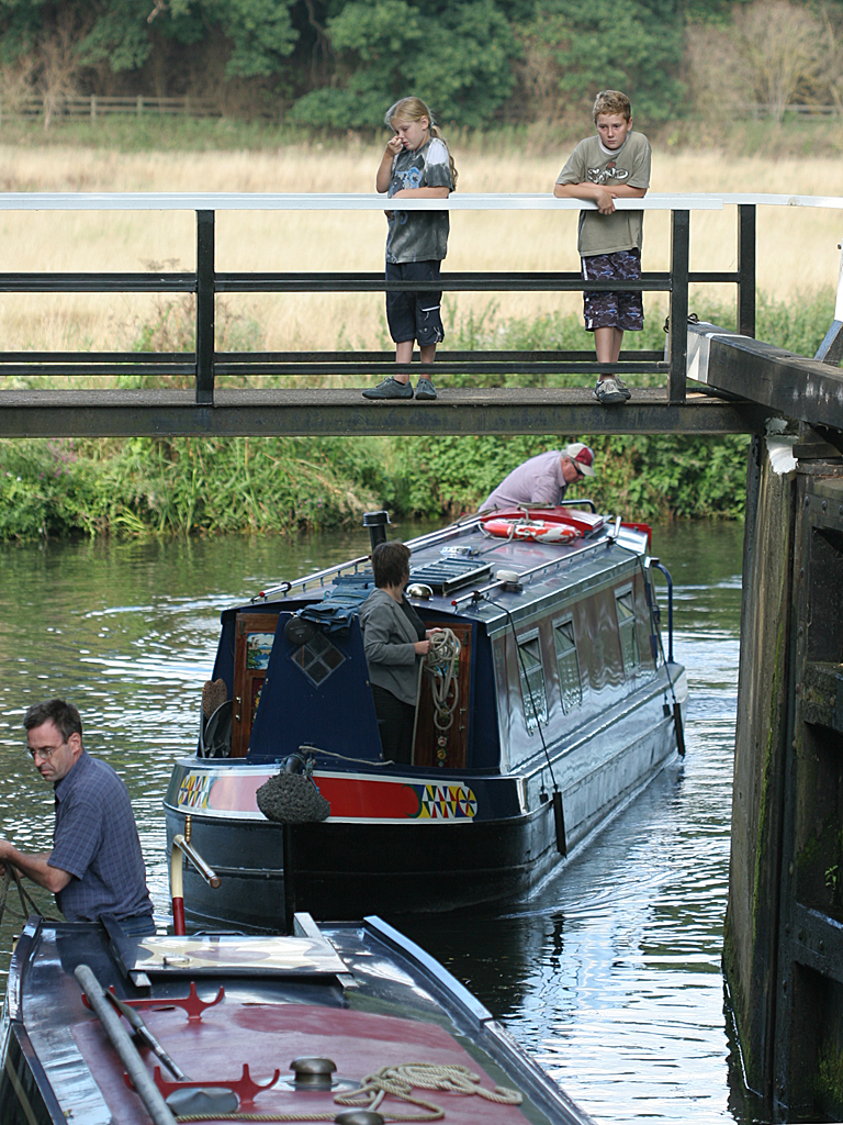Traffic at Bowers Lock