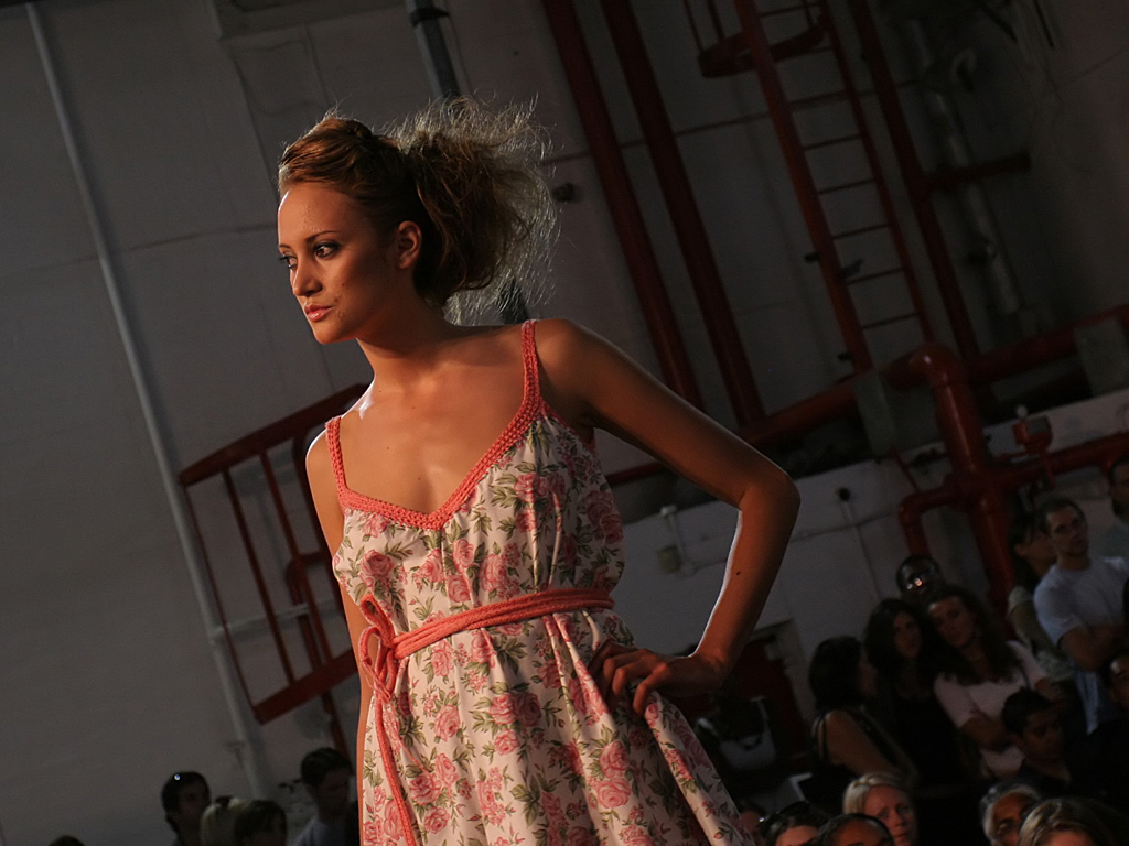September 10 2006:  <br>  Catwalk