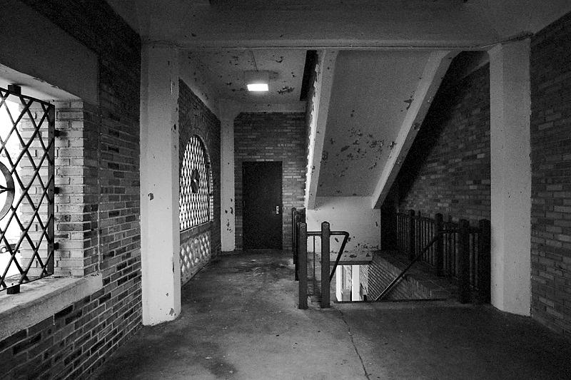 091806xp2_crop0002 copy.jpg