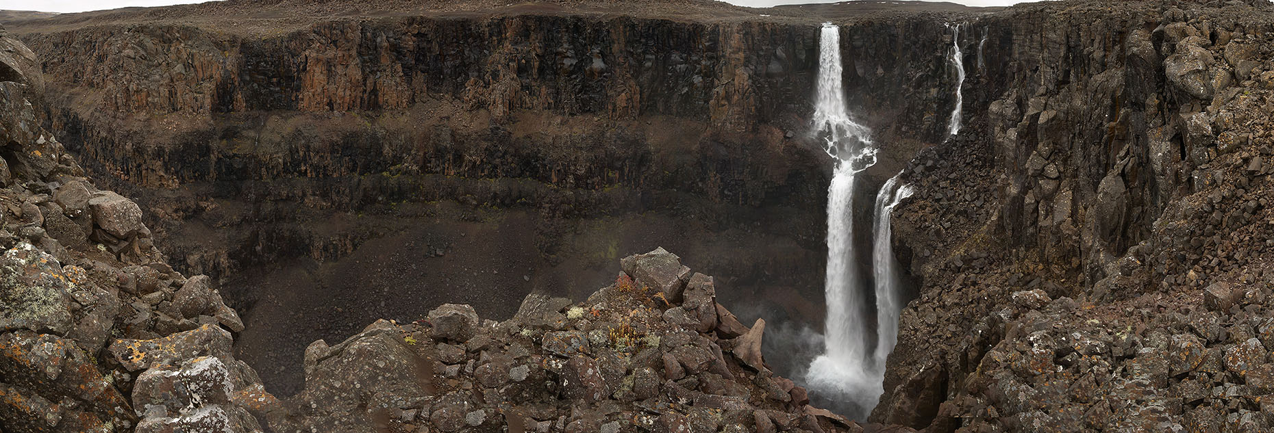 the classics of Putorana plateau - 103 meters high waterfall on Amnundakta river