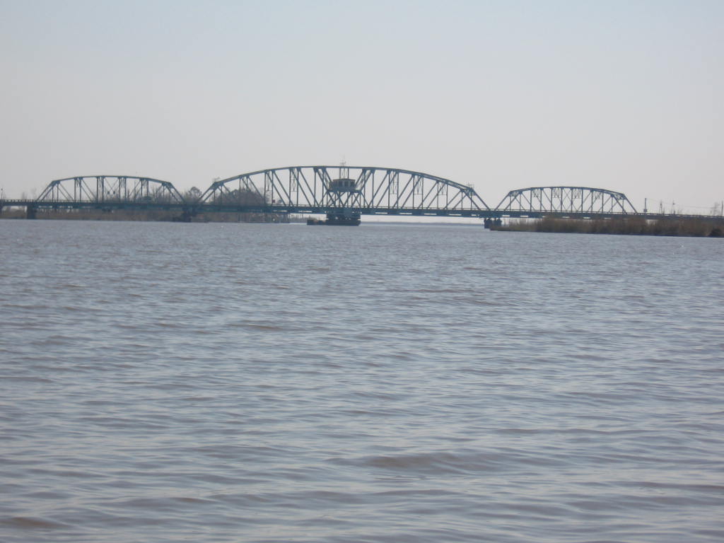 East Pearl River Bridge