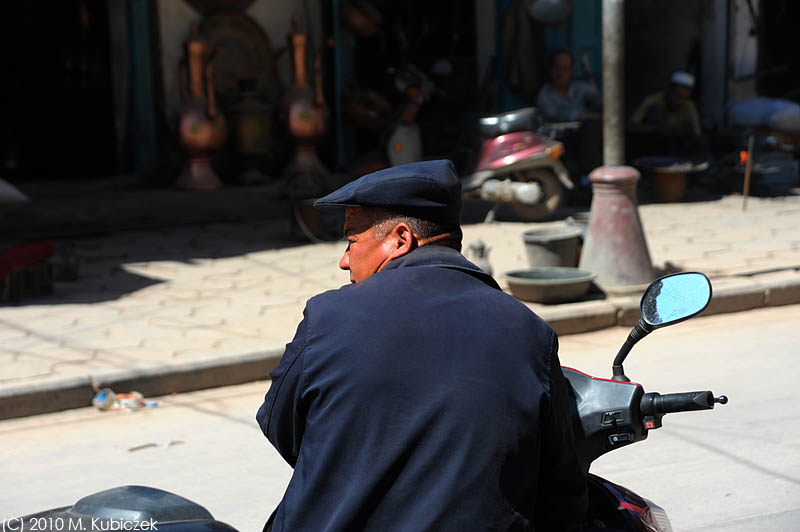 d7011 010.jpg
