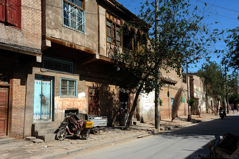 d7011 074.jpg