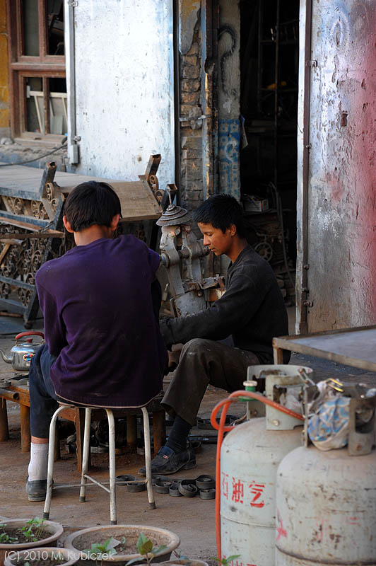 d7011 090.jpg
