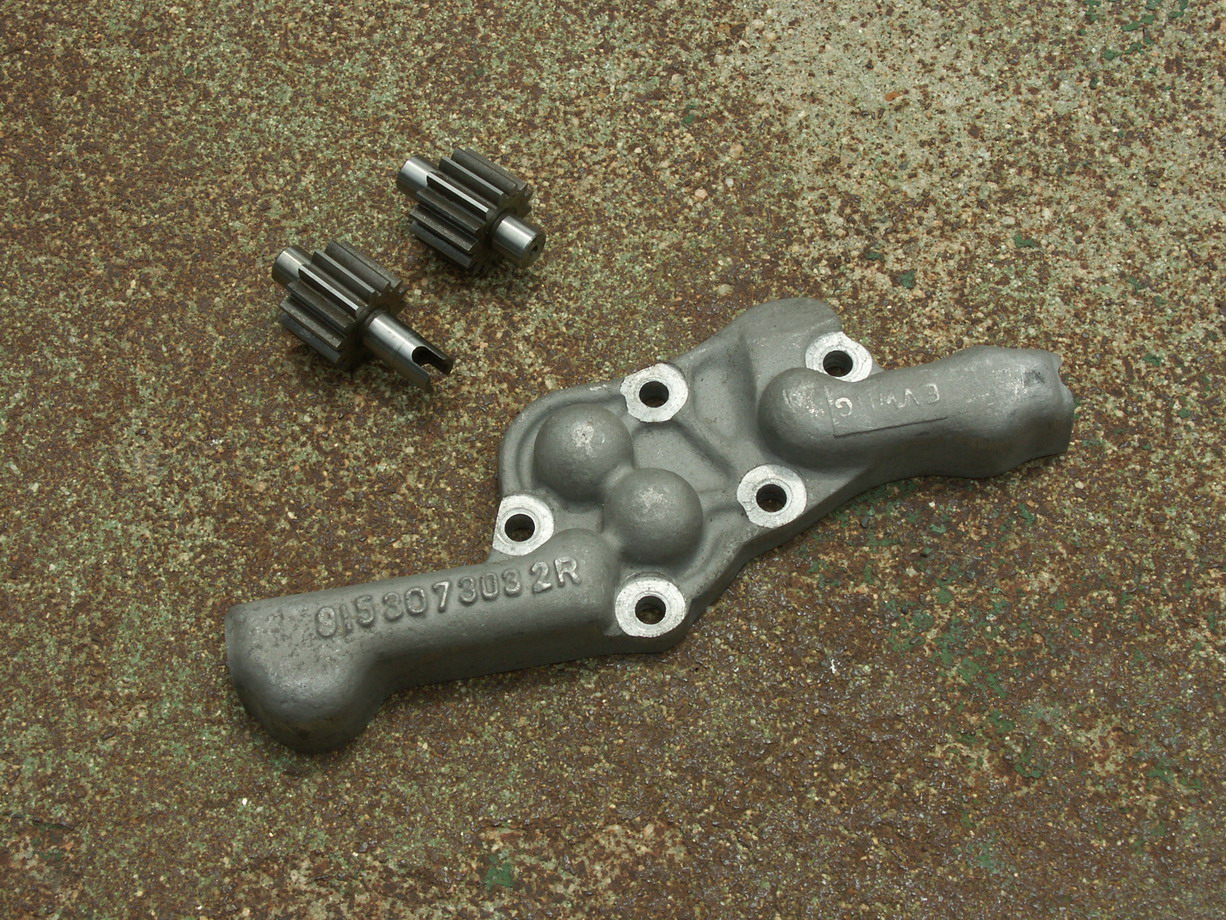 911 RSR Mechanical Internal Oil-Pump Gears & Cover - Photo 2