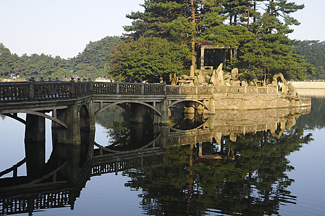 Mt Lushan lake, China