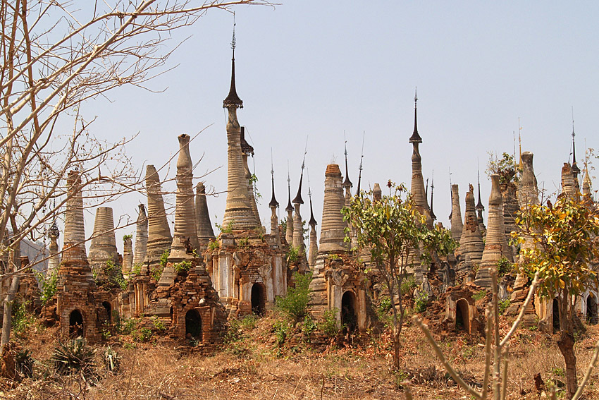 066 - Forest of weatherbeaten stupas at Indein