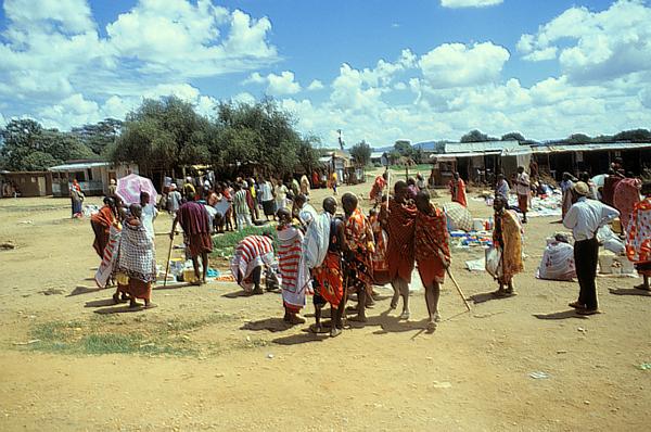Nairobi road to Maasai - maasai market
