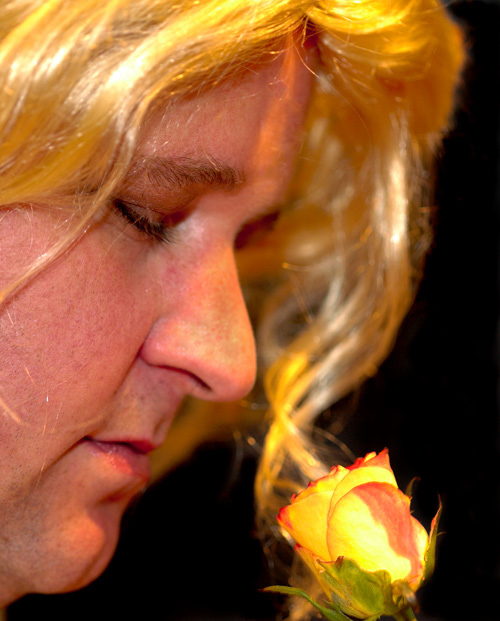 <b>4th</b><br>To Smell Each Rose * By redbull99