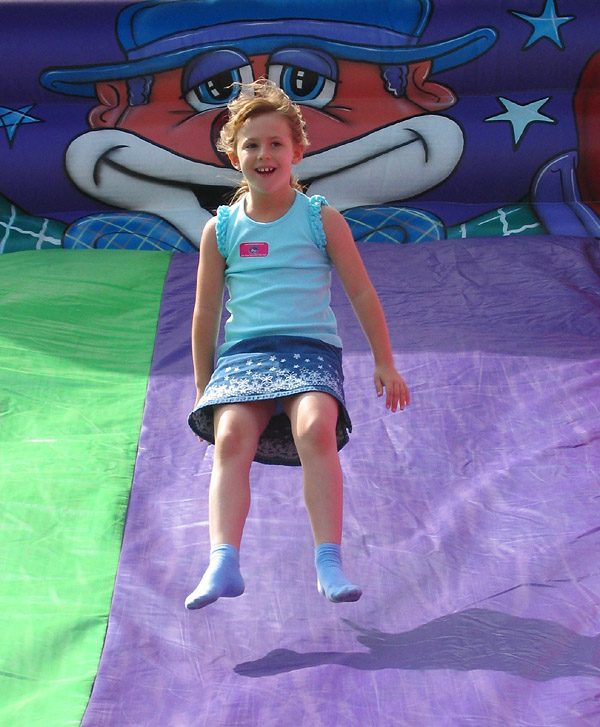 Bouncy slide (*)