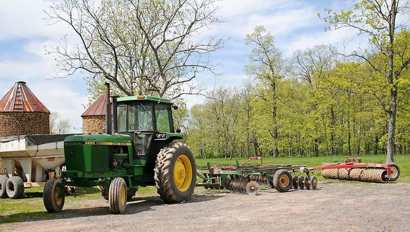 Tractor4250  *