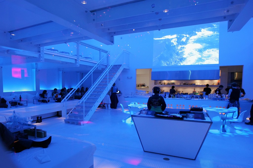 the blue room