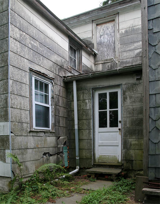 <b>10th</b><br>Renovating*<br>by Sue Anne