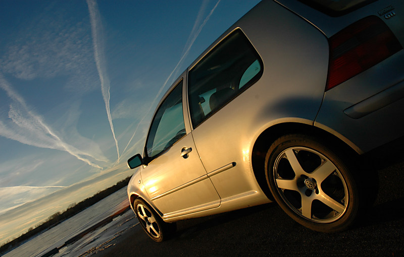 6th-tie<br>VW - Contrails *<br>by Abstract