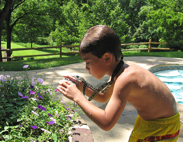Little photographer.3