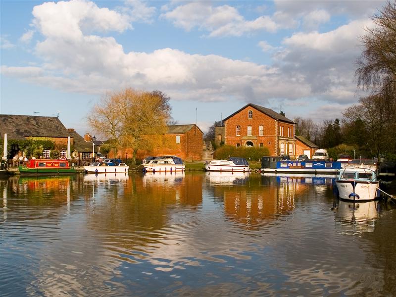 Th Owd Tithe Barn basin