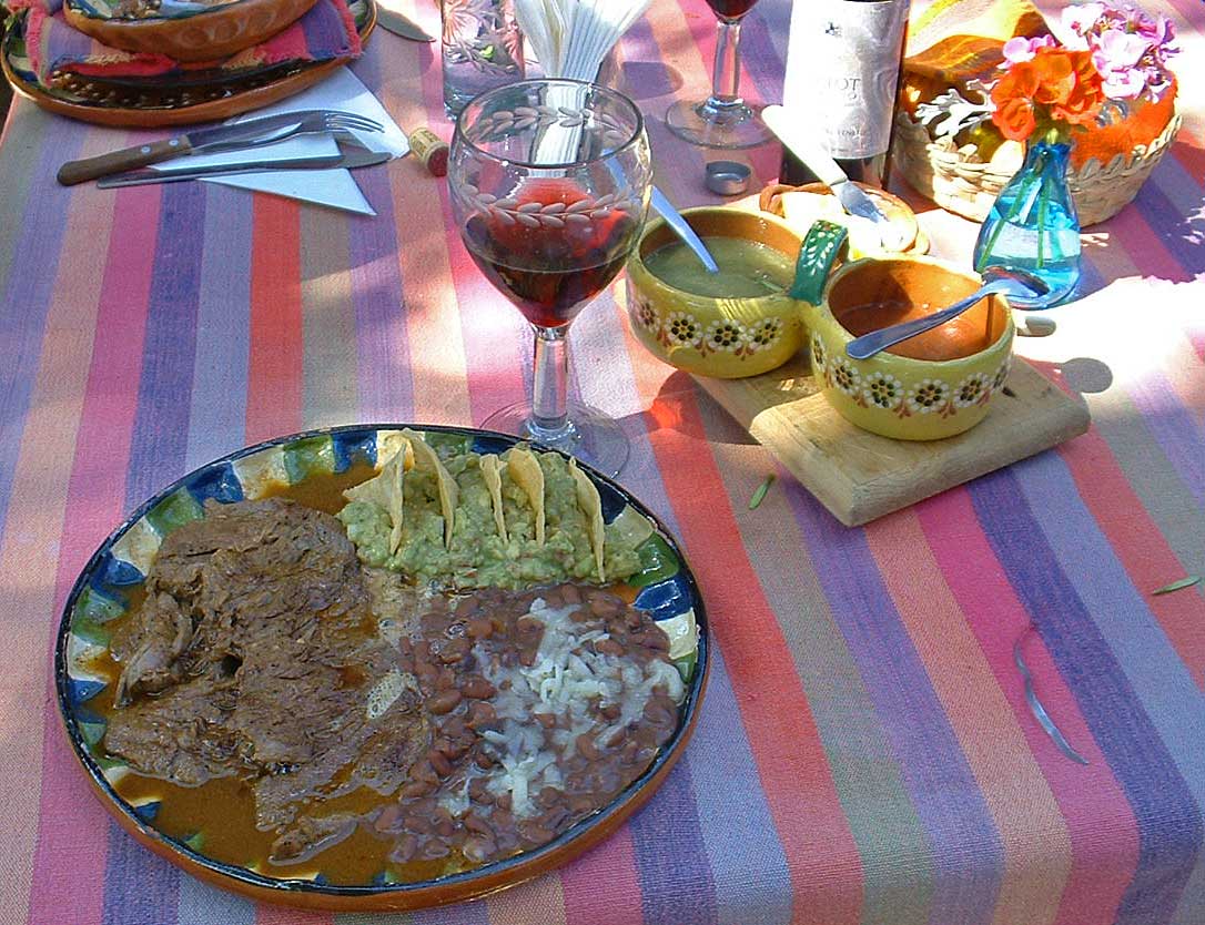 Arrachera con Guacamole y Frijoles