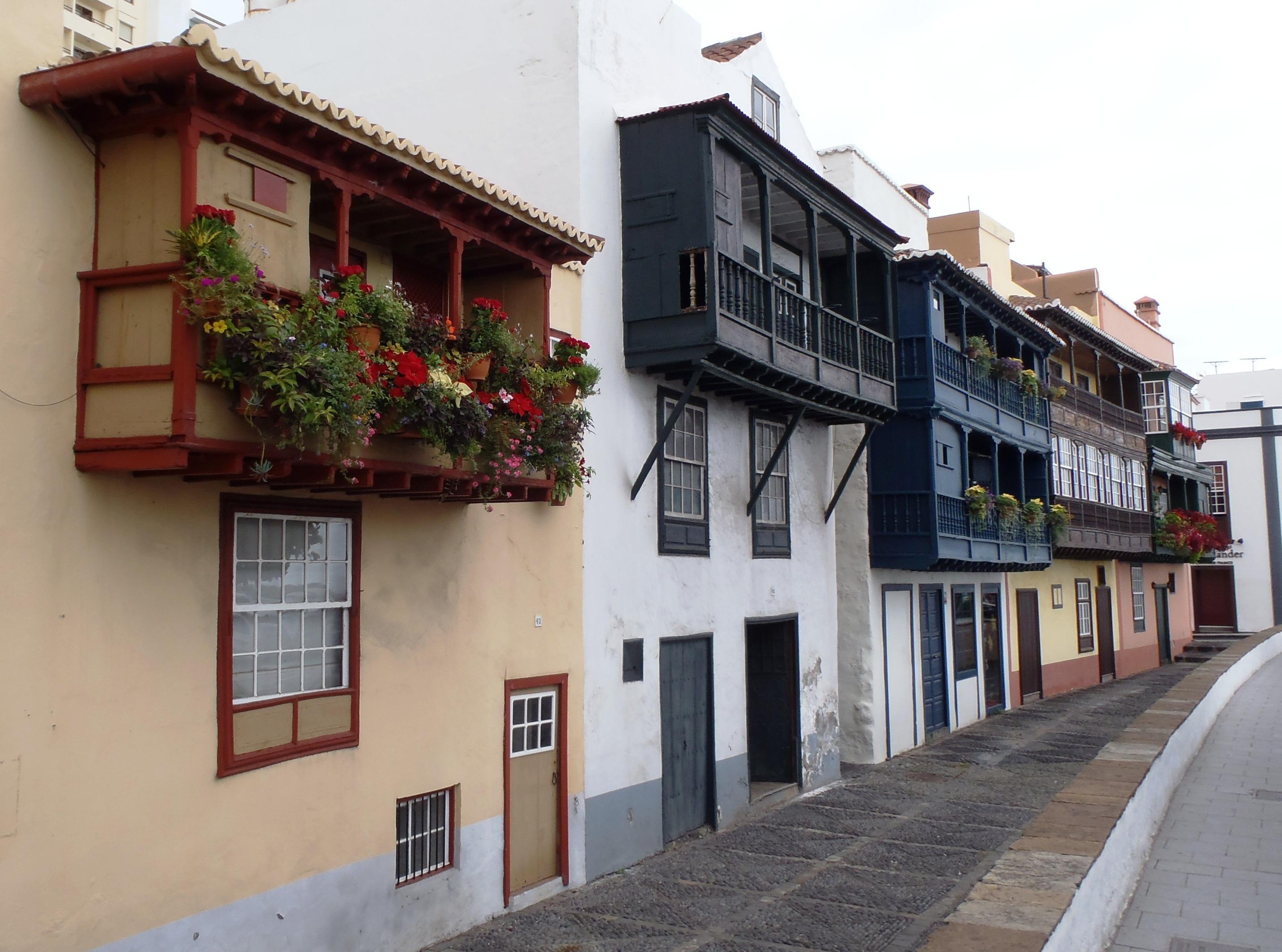 Casas de los Balcones